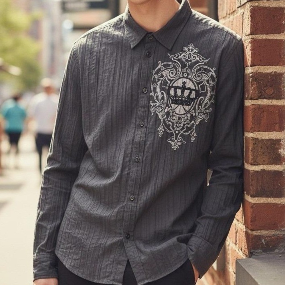 Vtg Y2k Pop Icon‎ Mens Grey Crinkle Crown Crest Graphic Button Down Shirt Large